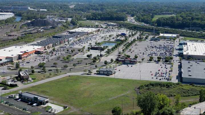 Cleveland awards another $300K in grants using taxes from Steelyard Commons