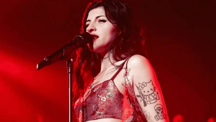 CAZZU RECHAZA A BELINDA