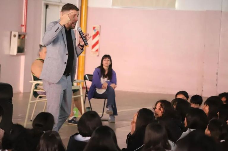 Neuquén profundiza las acciones contra la violencia digital