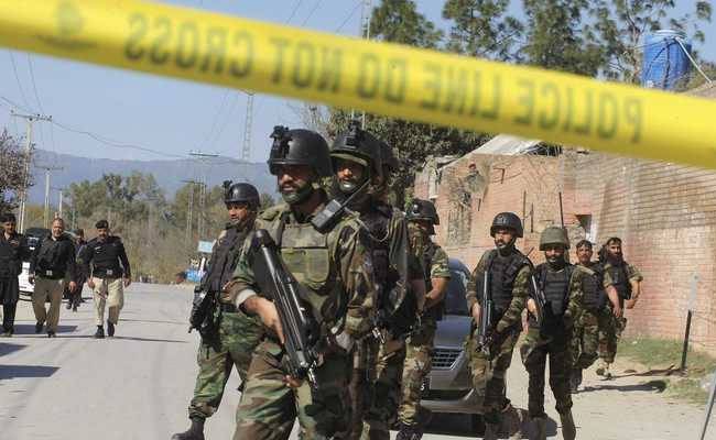 Pak, Afghan forces trade fire along Chaman border: Report