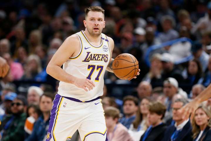 Lakers vs Suns: How to watch NBA game tonight (Dec 1, 2025)