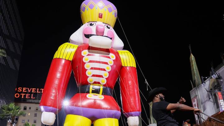 How to watch 93rd Hollywood Christmas Parade online from anywhere