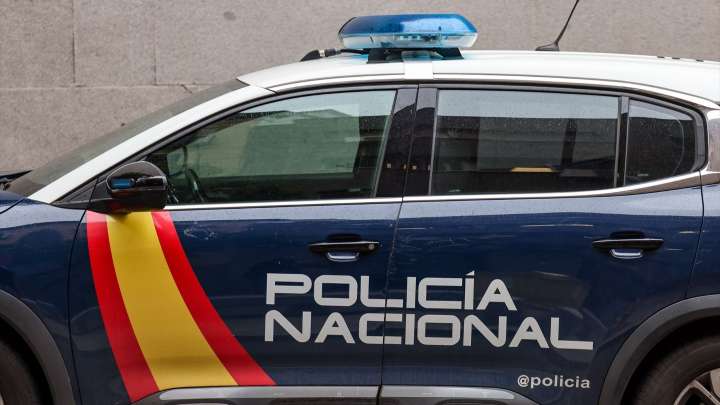La Policía Nacional detiene a una persona en Sitges dentro de una operación europea contra el fraude con criptomonedas