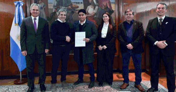 Luis Caputo tendrá dos reuniones claves esta semana en las negociaciones por el Presupuesto 2026