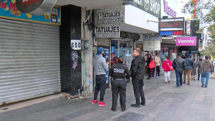 Roban 250 Mil Pesos Tras Abrir Boquete en Negocio de Tragamonedas en Monterrey