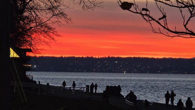 West Seattle Blog… | WEST SEATTLE WEATHER: Colorful start and end to sunny Sunday