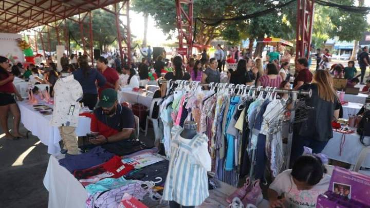 Realizan en la Juárez la segunda edición del ‘Mercadito Navideño del Bienestar’