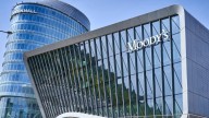 Riesgos de deuda en inteligencia artificial impulsan advertencia de Moody’s sobre apalancamiento