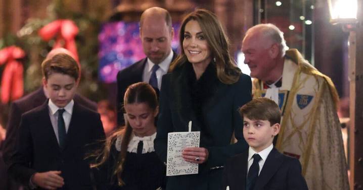 Royals out in force as 22 members arrive to support Kate’s concert 