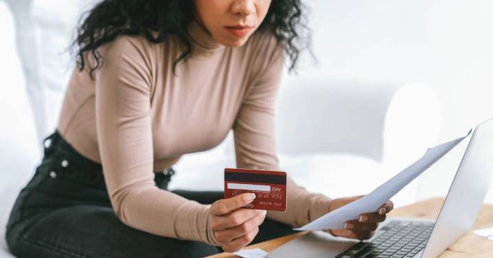 HMRC says thousands owed 'around £2,200'