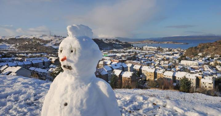 Met Office explains exactly how much snow needs to fall for white Christmas declaration