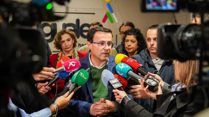 Gallardo acusa a Guardiola de un recorte de 400 millones en políticas públicas y plantea crear el Instituto Extremeño de Servicios Sociales