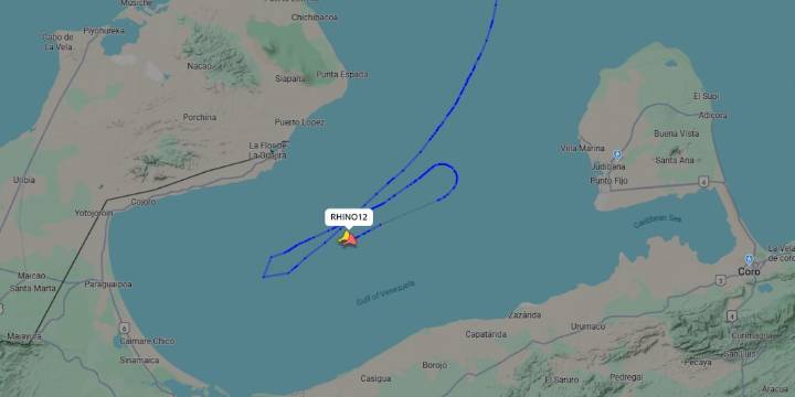 Dos cazabombarderos F/A-18 Super Hornet de Estados Unidos realizaron un sobrevuelo dentro del espacio aéreo de Venezuela