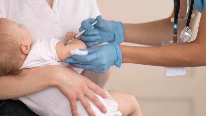 EU aprueba dejar de recomendar vacunación contra hepatitis B