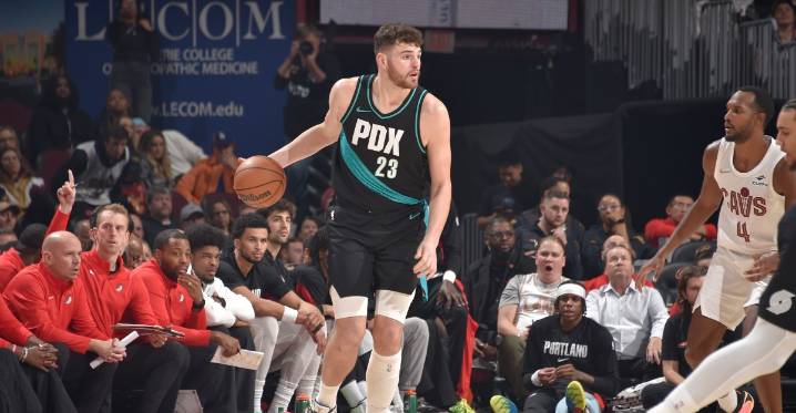 Clingan Out, Williams Questionable Versus Pelicans