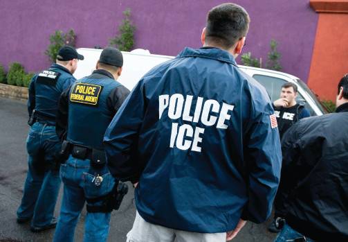 El ICE detiene erróneamente a un estadounidense por "parecer somalí"