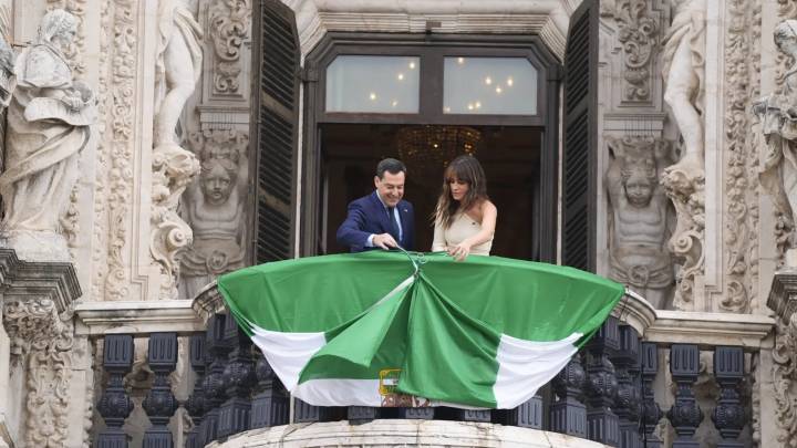 Moreno reivindica una Andalucía que enarbola la "solidaridad" frente a la "ordinalidad" en el Día de la Bandera