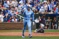 Habla Maikel García tras acordar una extensión multimillonaria: “Viajo, firmo y pido permiso para volver a Tiburones”