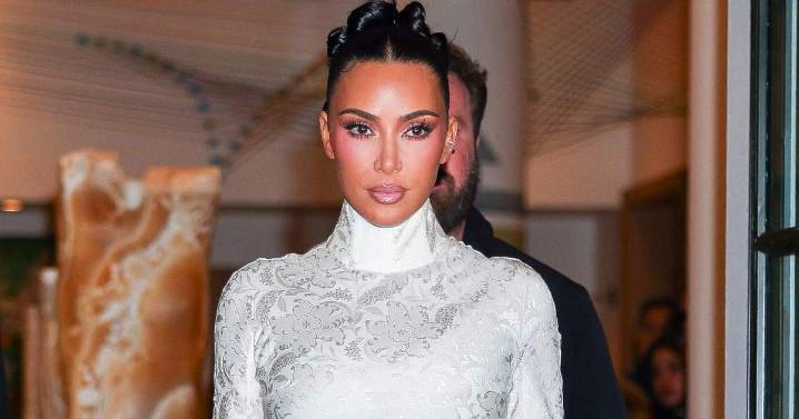 Kim Kardashian Turns up Holiday Heat in Bold Festive Minidress