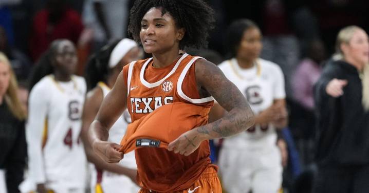 Texas jumps to No. 2 behind UConn in women's AP Top 25 after beating South Carolina and UCLA