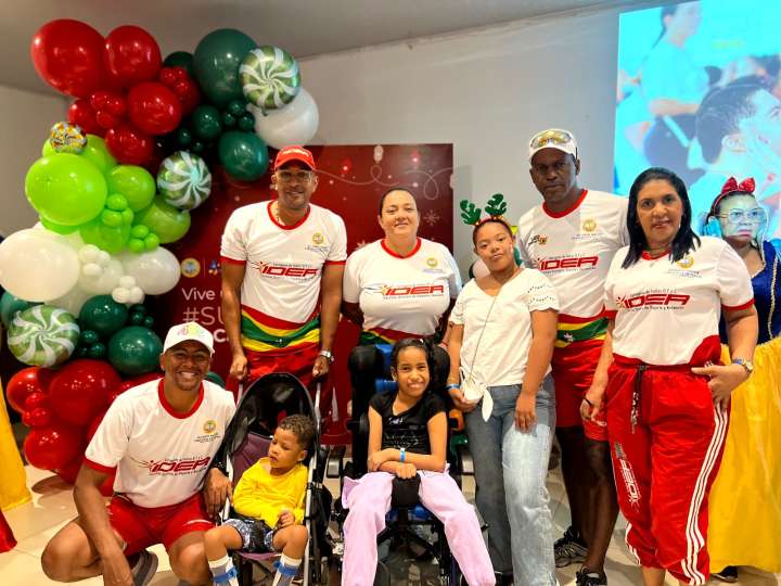 Show navideño y espectáculo canino marcaron cierre del Día Mundial de la Discapacidad