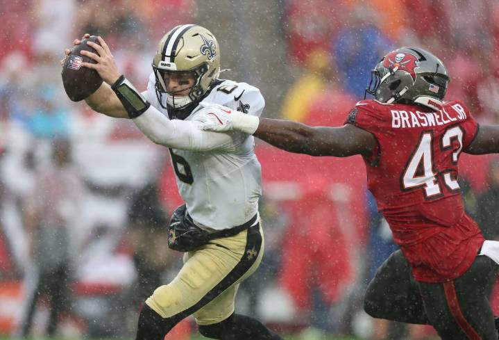 Deadspin | Tyler Shough, Saints push past Buccaneers