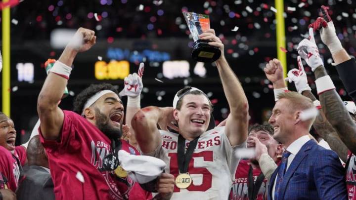 Indiana vence a Ohio State para poner fin a la sequía de títulos de la Big Ten y asegurar el primer puesto en los playoff