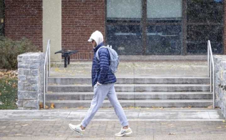 Muere una persona y otra resulta herida en un tiroteo en la Universidad Estatal de Kentucky