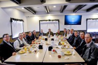 Sostiene Pérez Cuéllar diálogo con comunidad menonita en Cuauhtémoc durante gira estatal