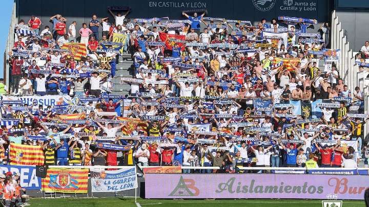 El Real Zaragoza paga la entrada de los aficionados zaragocistas en Burgos