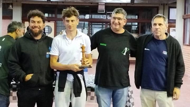 Triunfo de Juan Dallura en 25 de Mayo