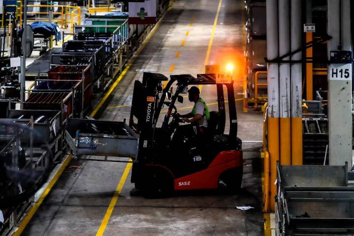 El uso de la capacidad instalada de la industria cayó al 61%: textil 32,5%