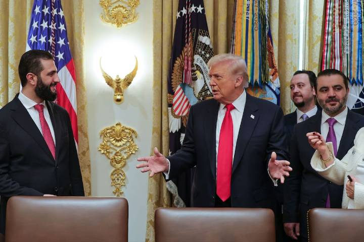 Trump promete represalias tras ataque del Estado Islámico en Siria contra estadounidenses