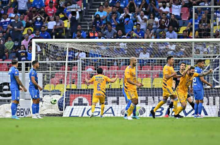 Tigres manda en juegos de liguilla contra Cruz Azul