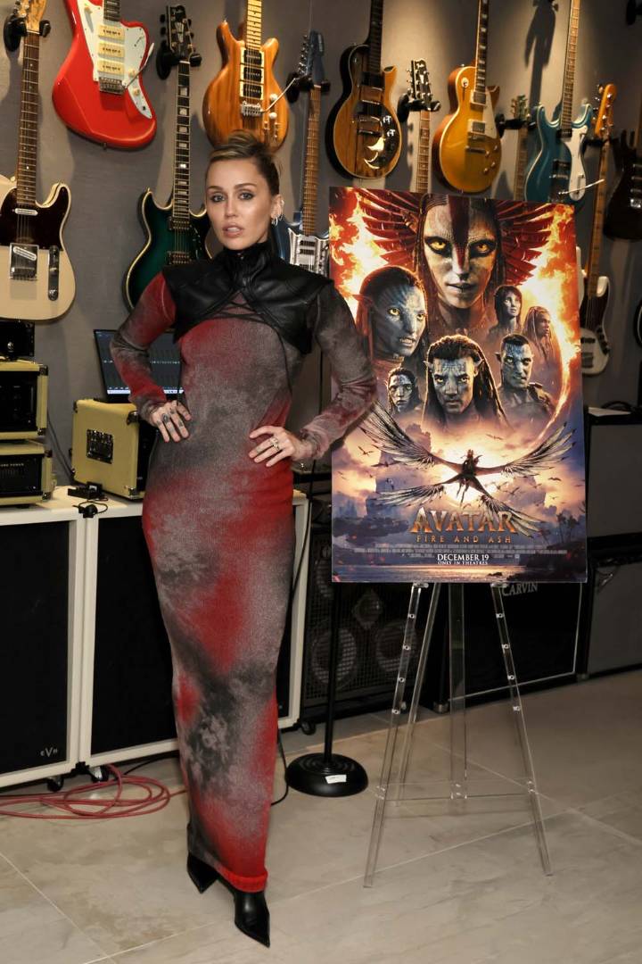 Miley Is Working For Her “Avatar” Song