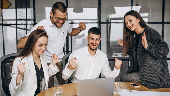 Prima de diciembre cambiará en 2025 por la reforma laboral: trabajadores beneficiados