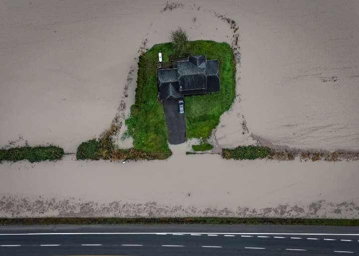 Abbotsford floodwaters recede but more rain in store for B.C.’s Fraser Valley