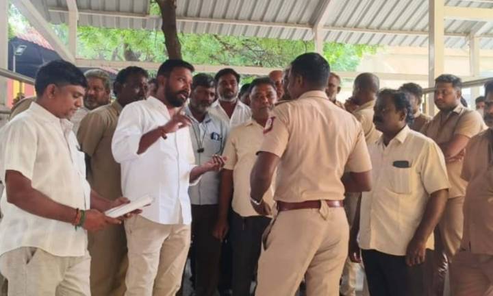 Ban unauthorised taxis from Chennai airport now, urge prepaid taxi drivers