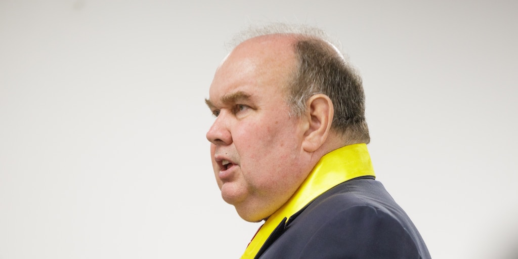 Rafael López Aliaga defiende a vocero de mineros informales que postula por su partido: “¿Cuál es el problema? Perú es informal”