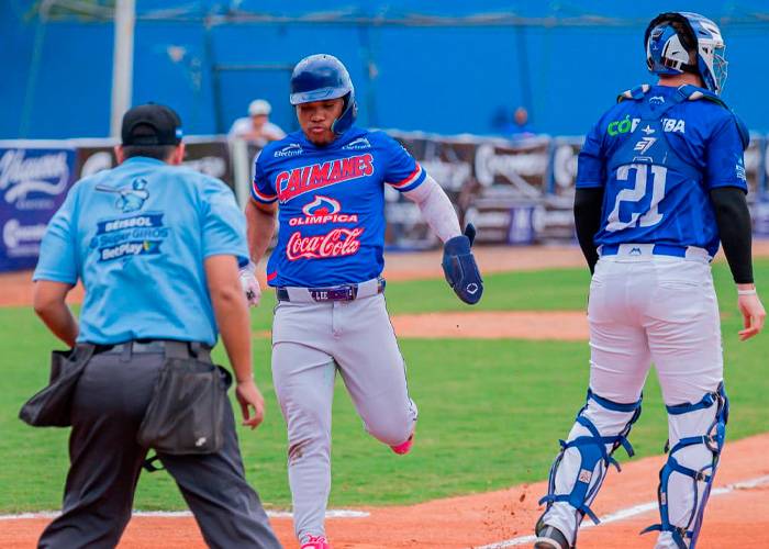 En el Estadio 18 de Junio, espectacular remontada de Caimanes para vencer 11×9 a Vaqueros