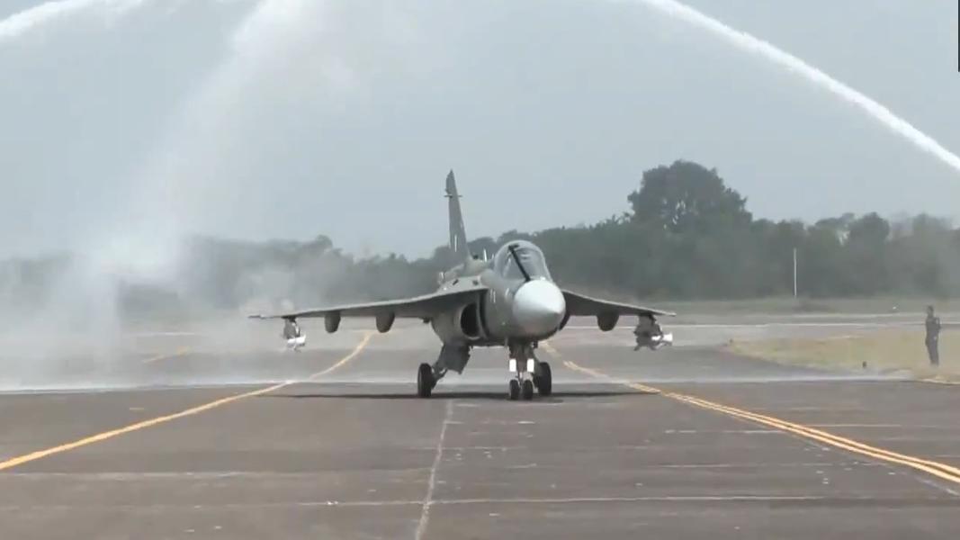 HAL delivery of LCA Mk-1A fighters and HTT-40 trainers to IAF stalls due to engine delays