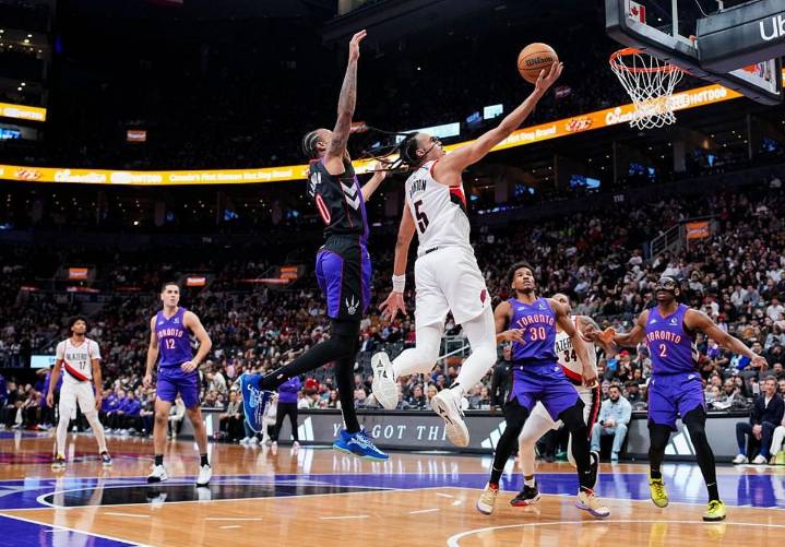 Scottie Barnes Shines In Raptors' Win Over Trail Blazers