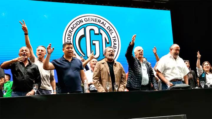 "La CGT se reunió con el kirchnerismo duro para tratar de frenar la reforma laboral"