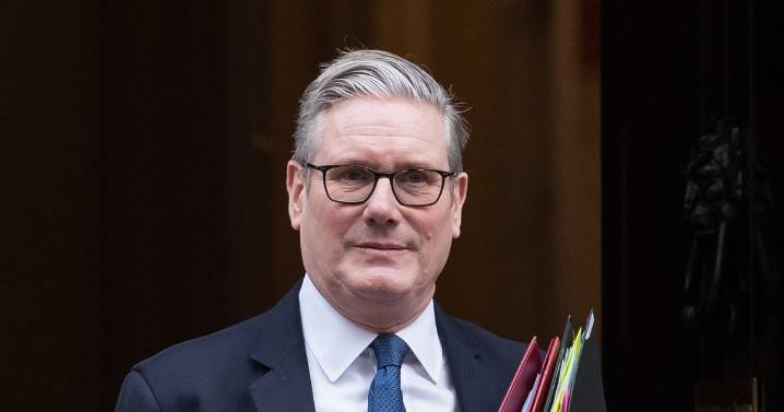 Sir Keir Starmer clarifies 'wear a mask' advice in 'be careful' warning as flu cases soar