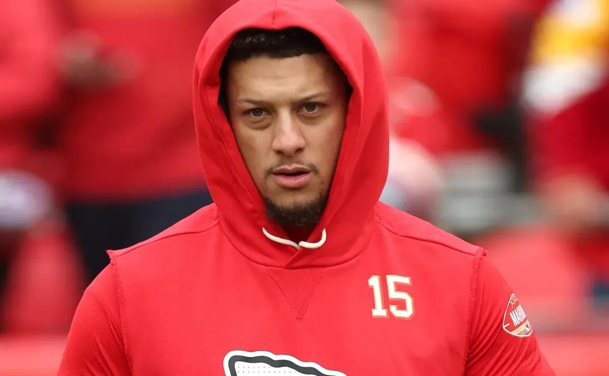 Patrick Mahomes makes big admission about Travis Kelce’s future after rough night for Chiefs vs Texans