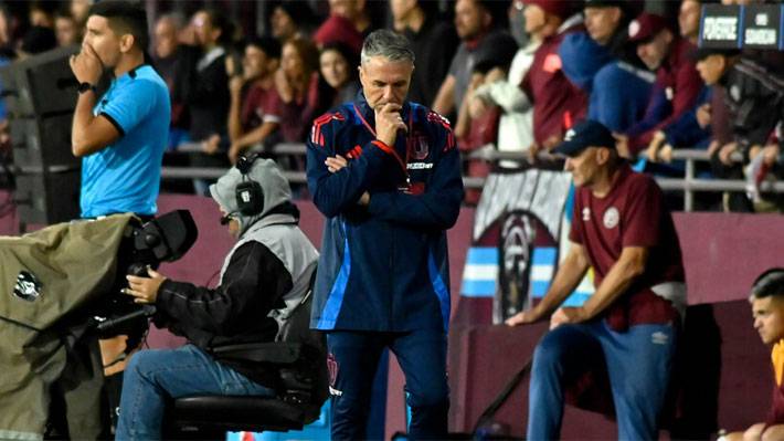 Cómo van las negociaciones entre Azul Azul y Álvarez para definir su salida de la U... Una propuesta ya fue rechazada Se define el futuro de la banca universitaria.