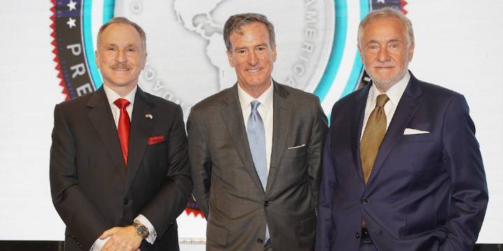 42 fotos: la cena anual CEA 2025 del Centro de Estudios Americanos