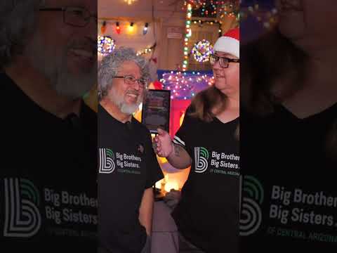 Christmas Light Fight: The Jimenez Family