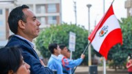 Presidente Jerí lidera izamiento de bandera y entonación de himno nacional en Cañete