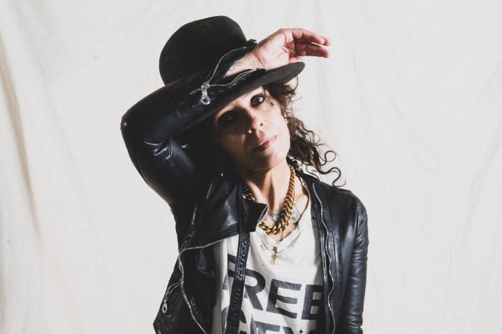 4 Non Blondes & Frontwoman Linda Perry to Release New Albums Next Year on Kill Rock Stars